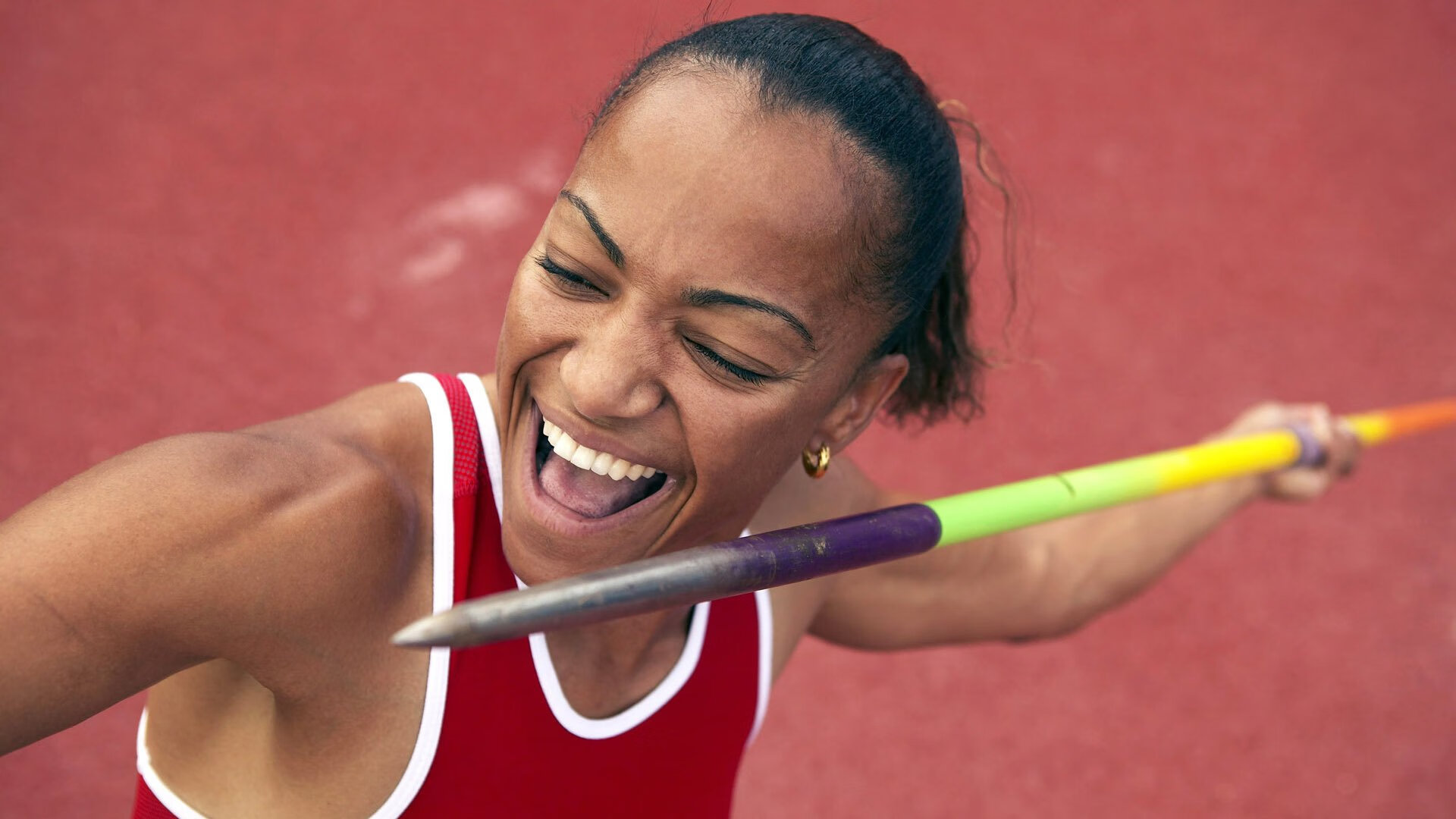 美国体操名将拜尔斯再度挑战高难度动作，美国体操队医 拜尔斯