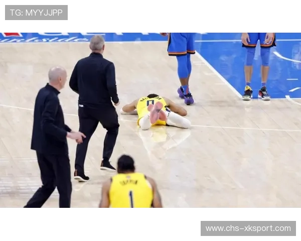 快船末段稳稳控球，湖人没再等到机会，快船对湖人揭幕战