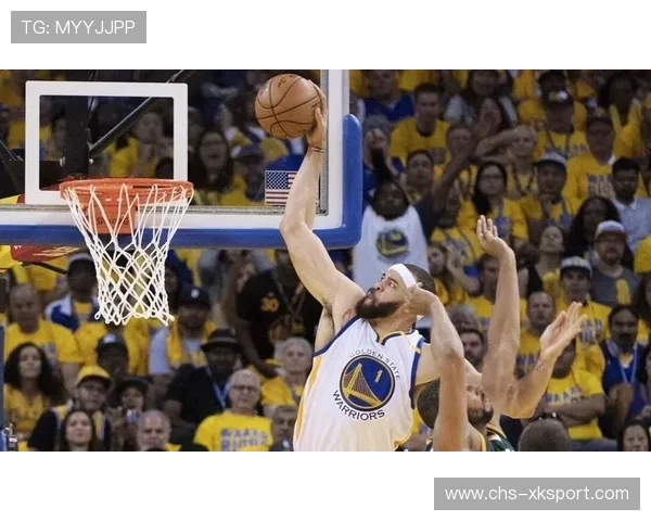 爵士反击推进快，转换得分不断